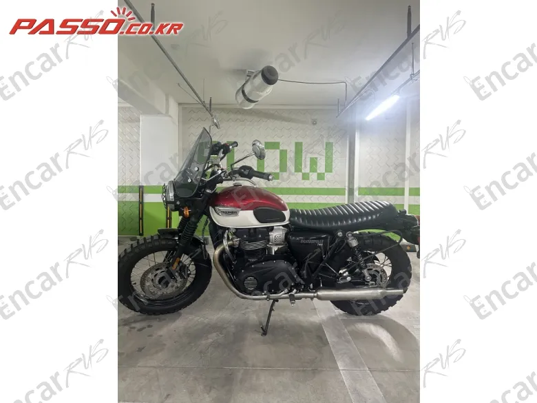 Triumph Bonneville T100 - фото 1