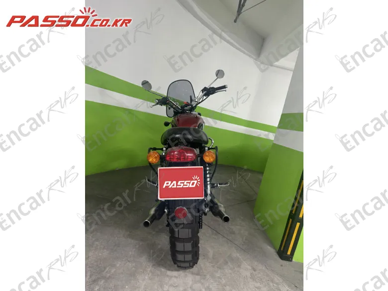 Triumph Bonneville T100 - фото 2
