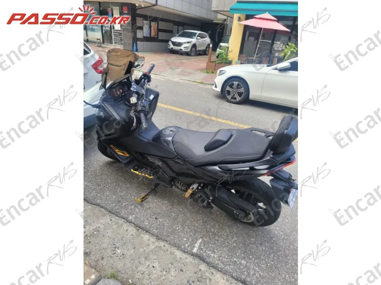 Yamaha T Max 560 - фото 1