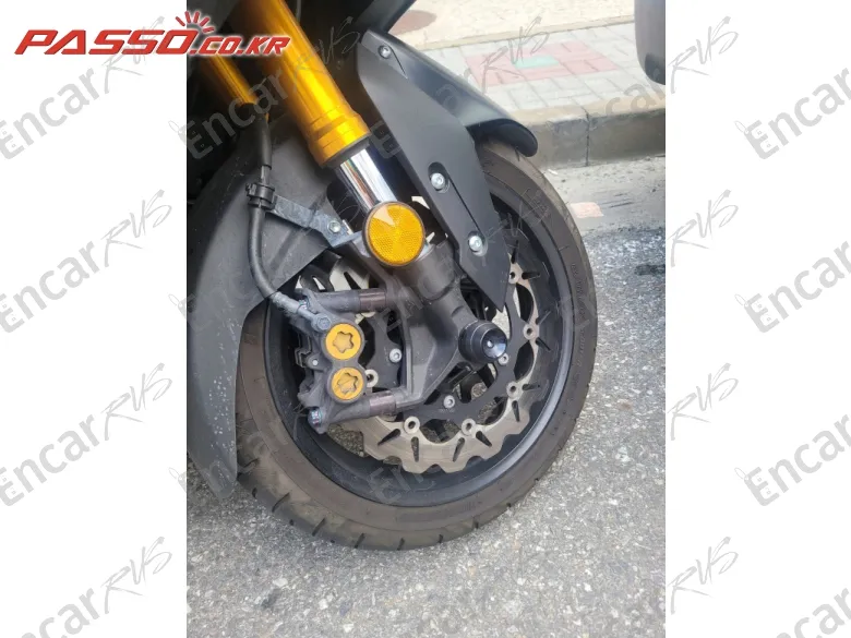 Yamaha T Max 560 - фото 3