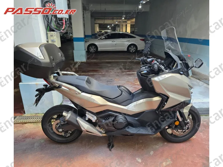 Honda Forza 750 - фото 0