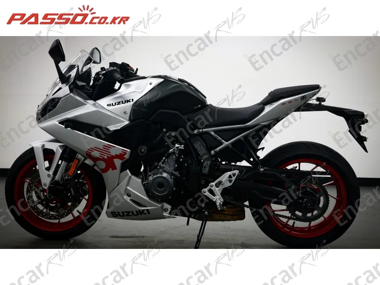 Suzuki Gsx 8 R - фото 1