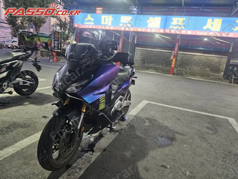 Honda Forza 750 - фото 1