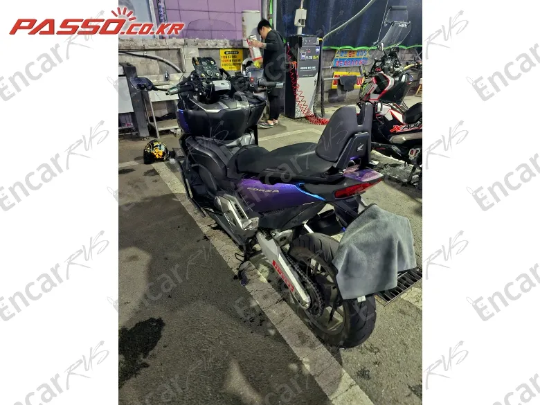 Honda Forza 750 - фото 2