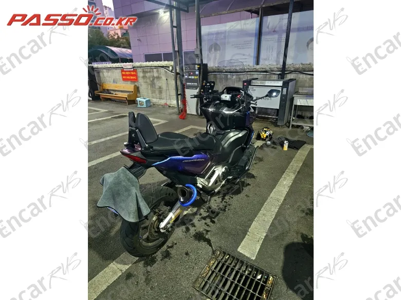 Honda Forza 750 - фото 3