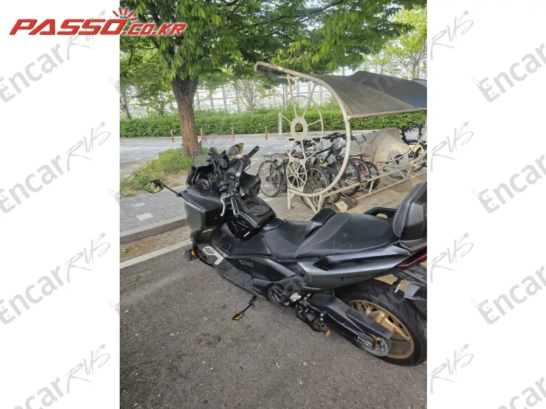 Yamaha T Max 560 - фото 1