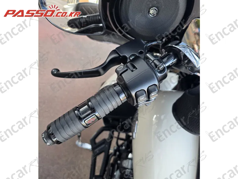 Harley-Davidson Flhxs Street Glide Special - фото 3