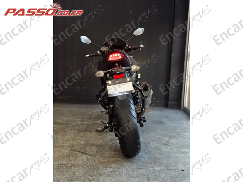 Suzuki Gsx S 750 - фото 2