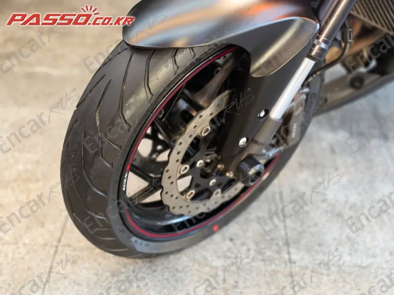 Suzuki Gsx S 750 - фото 5