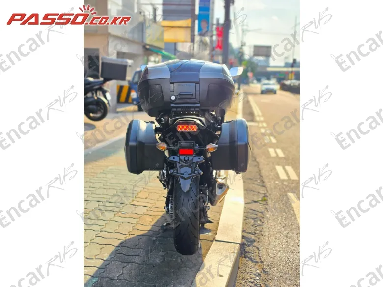 Honda Integra 750 - фото 2