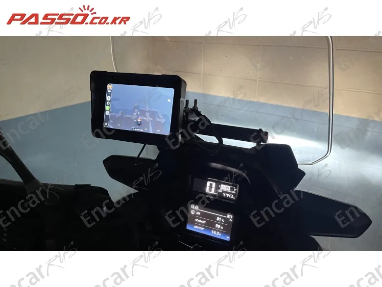 Yamaha X Max 300 Abs - фото 6