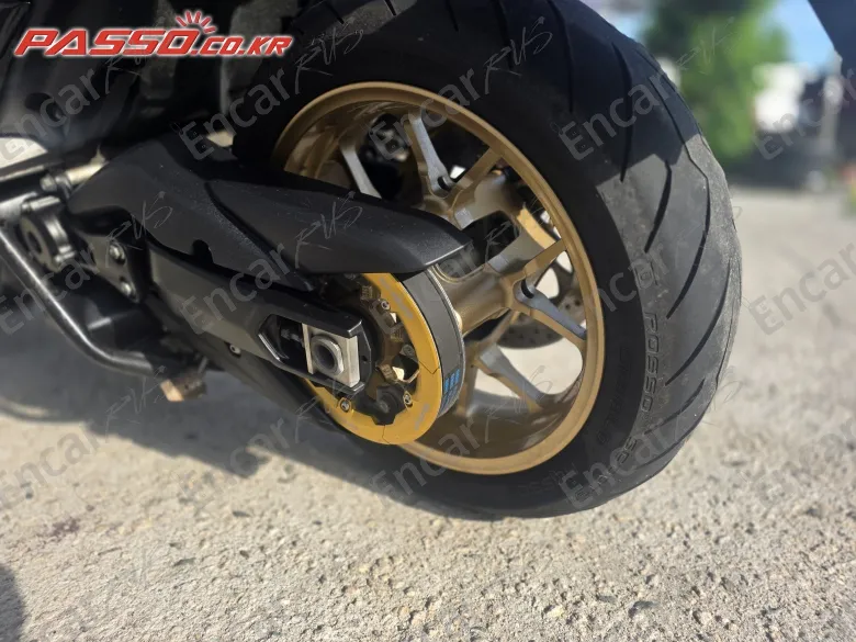 Yamaha T Max 560 - фото 4
