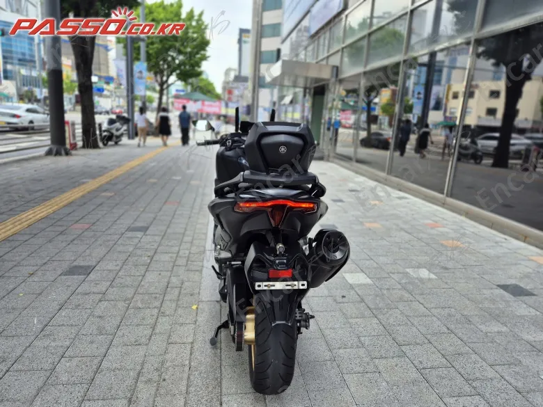 Yamaha T Max 560 - фото 2