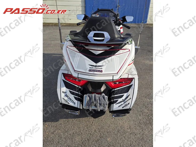 Honda Goldwing 1800 - фото 2