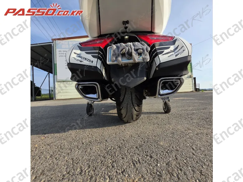 Honda Goldwing 1800 - фото 6