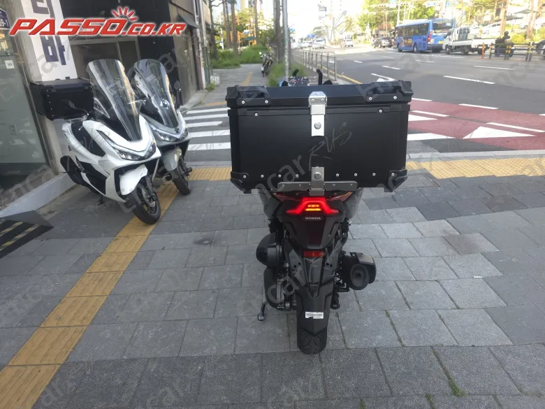 Honda Forza 350 - фото 2