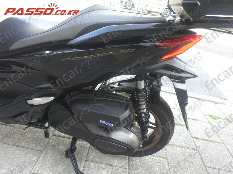 Honda Forza 350 - фото 4