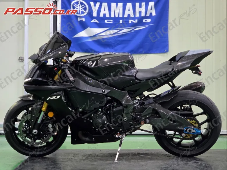 Yamaha Yzf R1 - фото 1