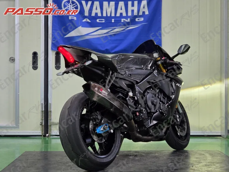 Yamaha Yzf R1 - фото 5