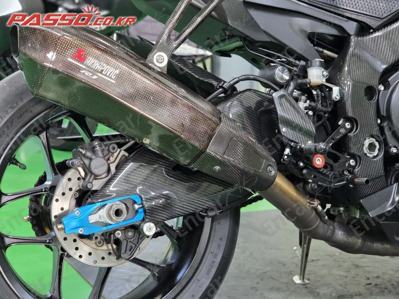 Yamaha Yzf R1 - фото 6