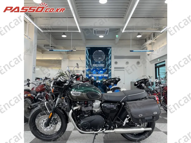Triumph Bonneville T100 - фото 1