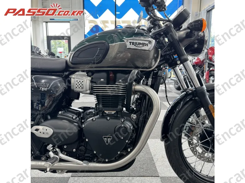 Triumph Bonneville T100 - фото 4