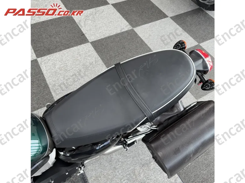 Triumph Bonneville T100 - фото 6