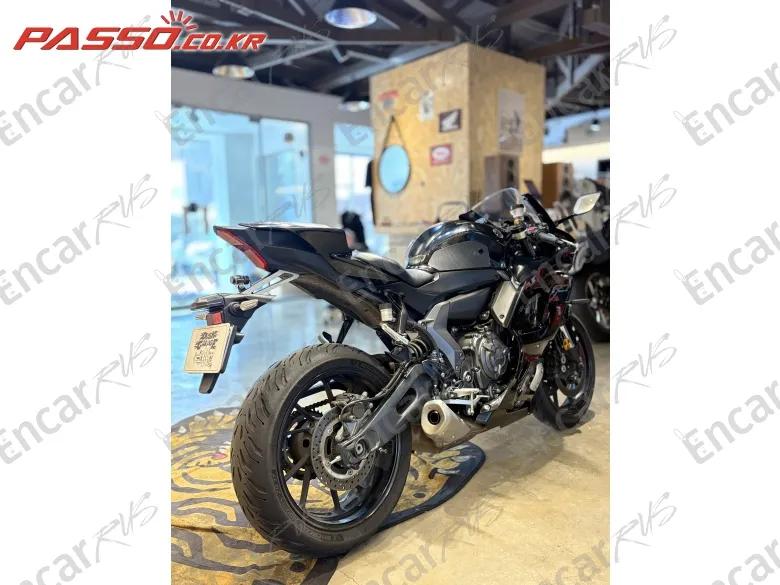Yamaha Yzf R7 - фото 2