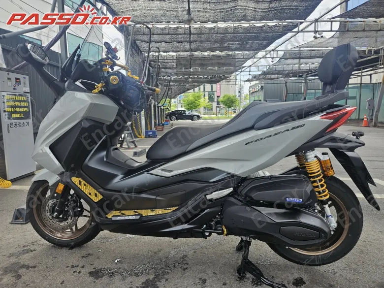 Honda Forza 350 - фото 1