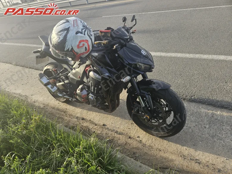 Kawasaki Z 1000 - фото 0