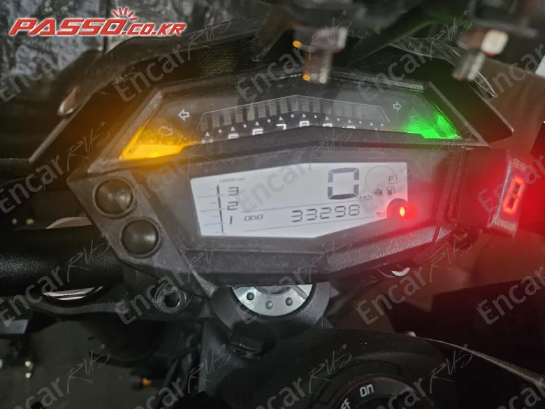 Kawasaki Z 1000 - фото 3