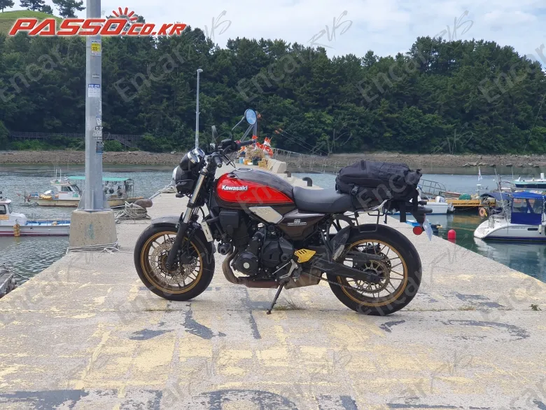 Kawasaki Z 650 Rs Abs 50th Anniversary - фото 1