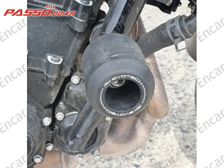 Kawasaki Z 650 Rs Abs 50th Anniversary - фото 5