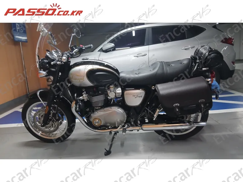 Triumph Bonneville T120 - фото 1