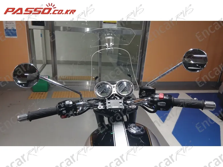 Triumph Bonneville T120 - фото 3