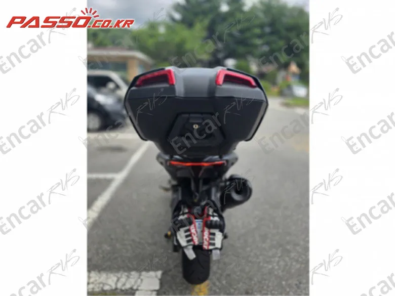 Yamaha T Max 560 - фото 2