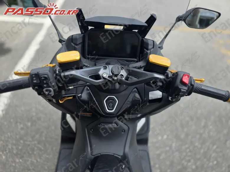 Yamaha T Max 560 - фото 3