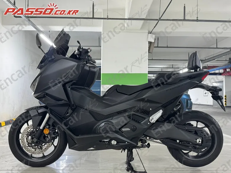 Honda Forza 750 - фото 0