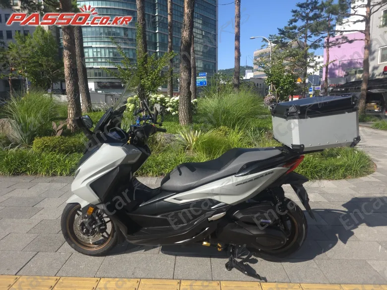 Honda Forza 350 - фото 1