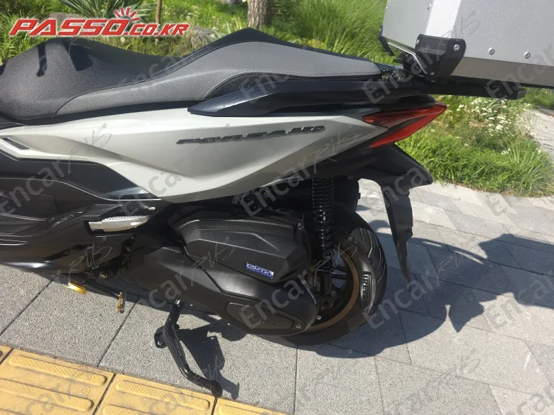 Honda Forza 350 - фото 4