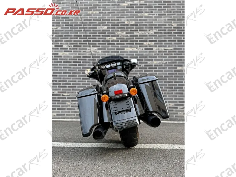 Harley-Davidson Flhx - фото 2