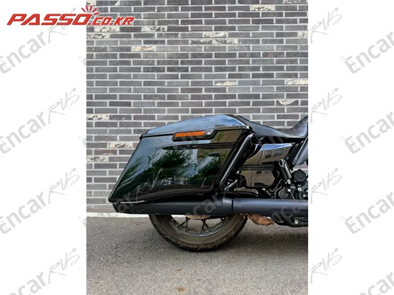 Harley-Davidson Flhx - фото 6