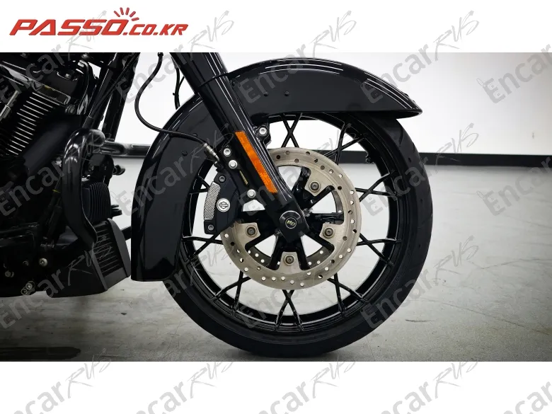 Harley-Davidson Flhxs Street Glide Special - фото 5