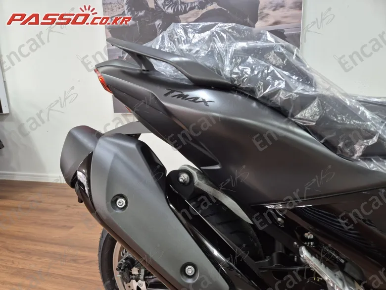 Yamaha T Max 560 - фото 6