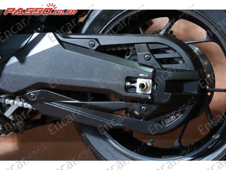 Honda Forza 750 - фото 5