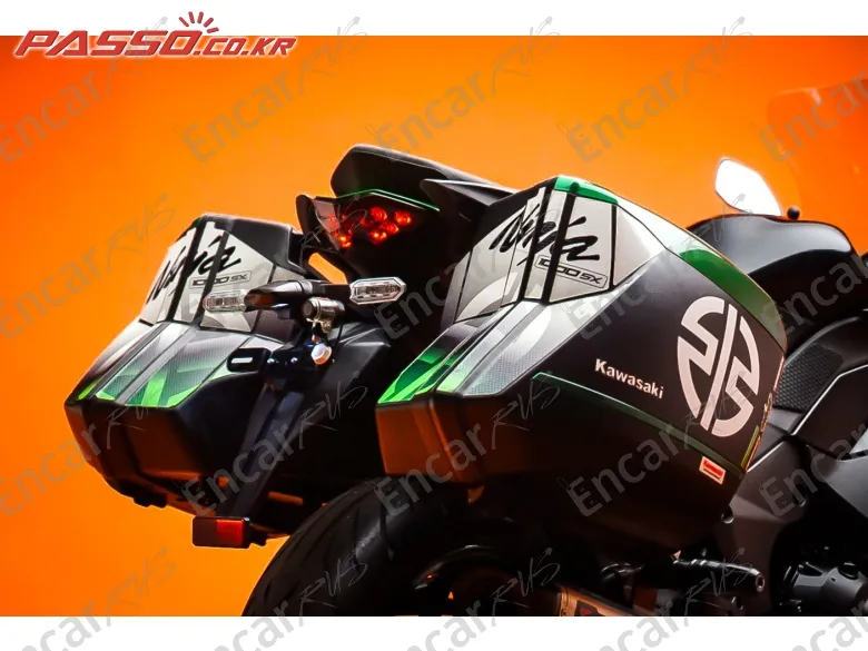 Kawasaki Z 1000 Sx - фото 6