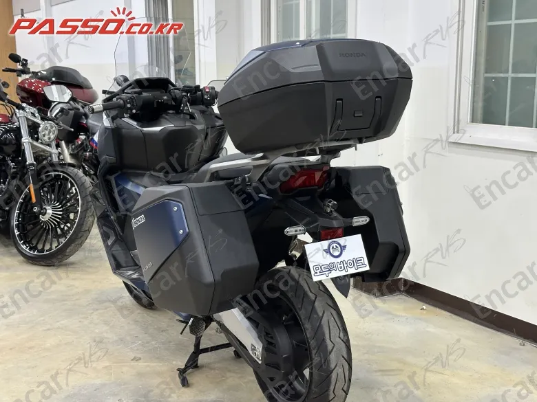 Honda Forza 750 - фото 2
