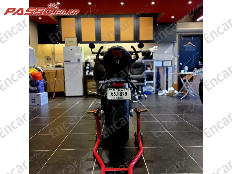 Triumph Trident 660 - фото 2