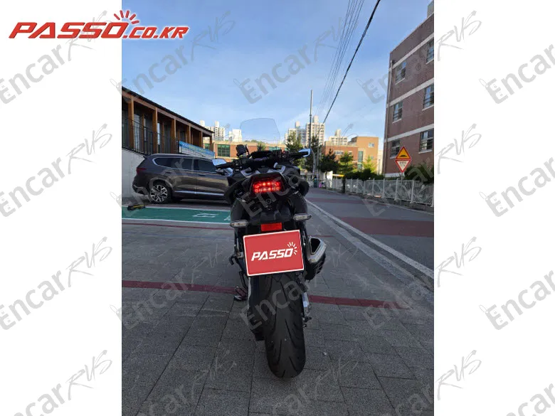 Honda Forza 750 - фото 2