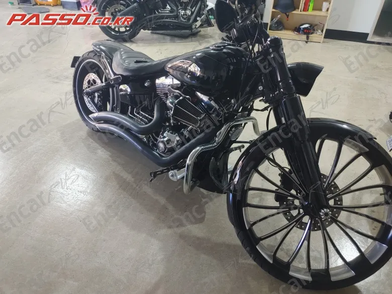 Harley-Davidson Breakout - фото 0
